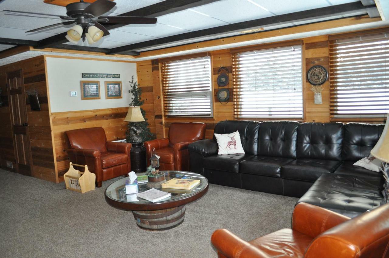 Rocky Ridge Country Lodge Mountain View Екстер'єр фото