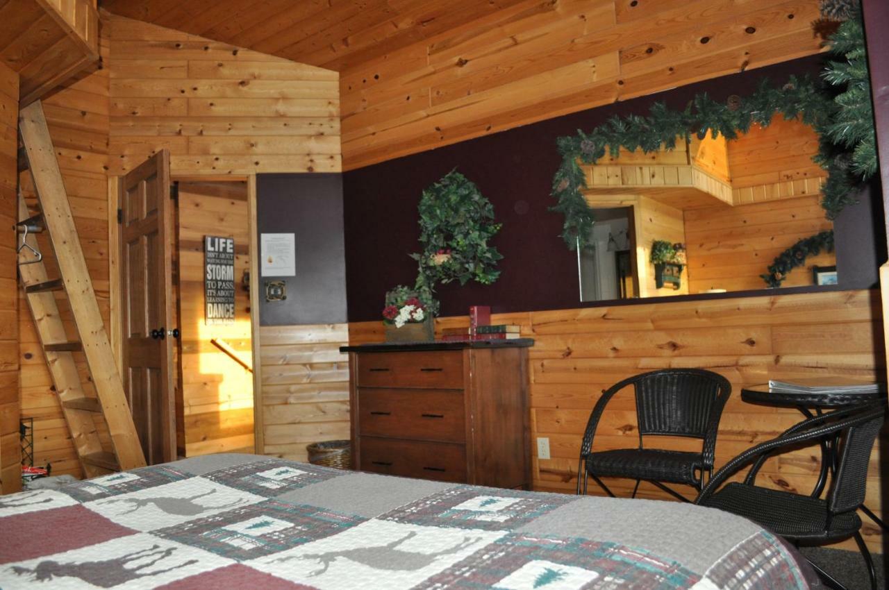Rocky Ridge Country Lodge Mountain View Екстер'єр фото