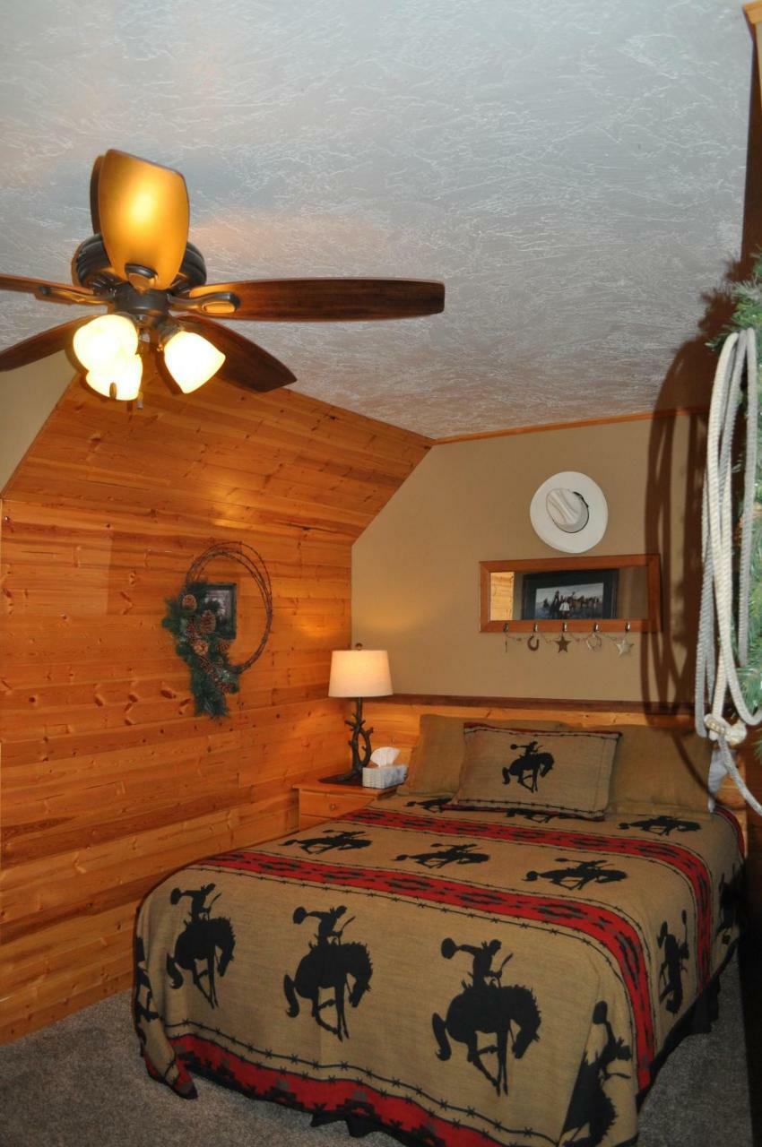 Rocky Ridge Country Lodge Mountain View Екстер'єр фото